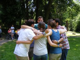 Wizyta międzynarodowej grupy młodzieży w Domu Pomocy Społecznej w Podzamku w ramach ŚDM Kraków 2016r